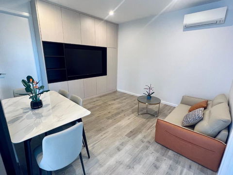 Modern Comfort In Macgregor - Darwin Holiday 0