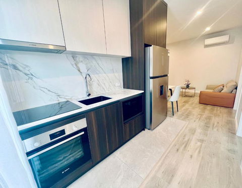 Modern Comfort In Macgregor - Darwin Holiday 2