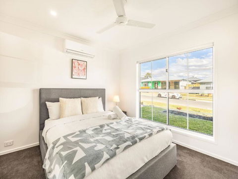 Modern Family Retreat In Premier GreenbankLocation - Darwin Holiday 0