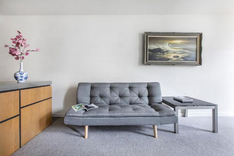 Modern Living In Perfect South Yarra Location - Darwin Holiday 1