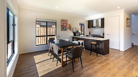 Modern New Homly House At Clyde - Darwin Holiday 2
