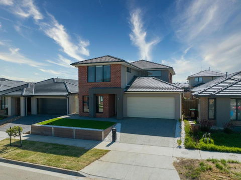 Modern New Homly House At Clyde - Darwin Holiday 0