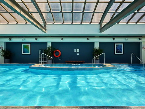 Modern Nomads Fine City-bound Living With King Bed & Balcony - Darwin Holiday 2