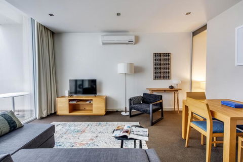 Modern Nomads South Yarra 1BR Large Outdoor Space Near Station - Darwin Holiday 2