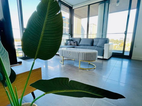 Modern Stylish 3 Bedroom Condo - Parking, Gym, Pool - Darwin Holiday 3
