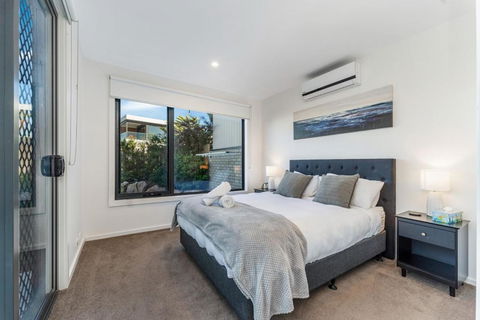 Modern Torquay Living - Darwin Holiday 1