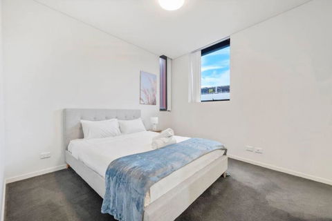 Modern Two Bed Apt In The Centre Of Erskenville - Darwin Holiday 1