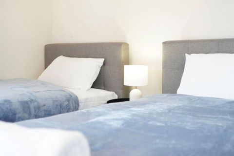 Modern Two Bed Apt In The Centre Of Erskenville - Darwin Holiday 3
