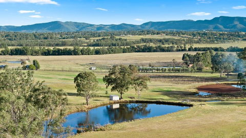 Molly Morgan Vineyard Lovedale Breakaway Villas - Darwin Holiday 1