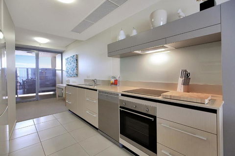 Monaco Unit 905, 12 Otranto St - Darwin Holiday 2