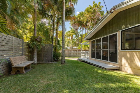 Montezuma - Darwin Holiday 0