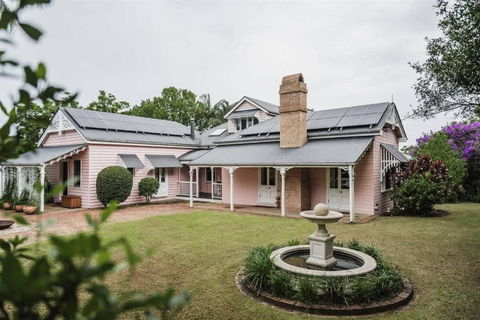 Montville Estate - Luxury Hinterland Home & Pool - Darwin Holiday 1