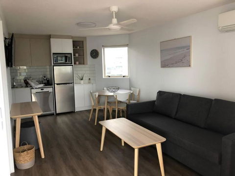Mooloolaba Beach Apartment - Darwin Holiday 3