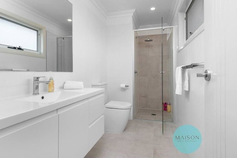 Modern Townhouse In The Heart Of Adamstown - Darwin Holiday 2