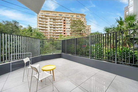 Modern 2B2B APT At Homebush - Darwin Holiday 3