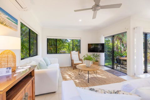 Monterey Beach House - Direct Beach Access & Plunge Pool - Darwin Holiday 3