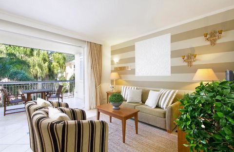 Nautical Romance, In The Heart Of Noosa - Darwin Holiday 1
