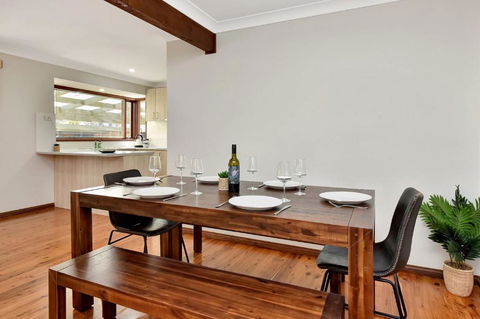 NEW PropertyBreezy Bayside Haven At Brightwaters - Darwin Holiday 3