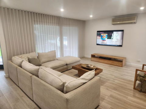 Mornington Holiday House - Darwin Holiday 0