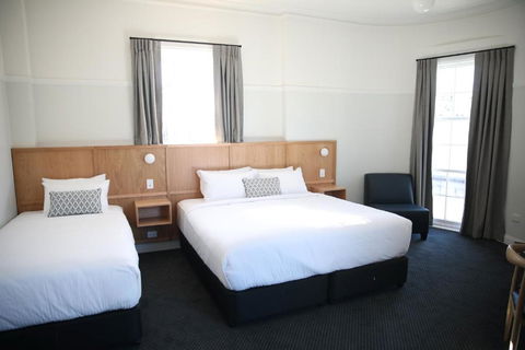 Mortdale Hotel - Darwin Holiday 0