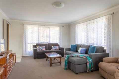 Mountain Explorer - Perfect Base For Exploring - Darwin Holiday 1