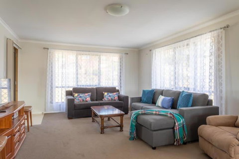 Mountain Explorer - Perfect Base For Exploring - Darwin Holiday 0