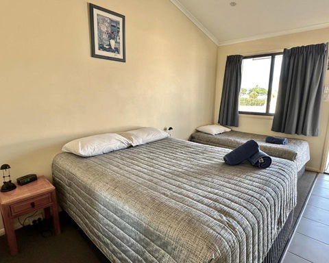 Moura Motel - Darwin Holiday 1