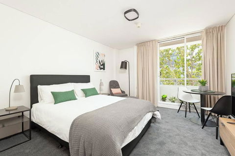 MP303 - Studio Apartment, Military Road, Cremorne - Darwin Holiday 0