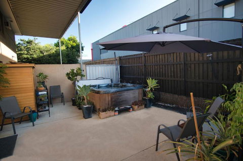 Mount Gravatt Guesthouse - Darwin Holiday 2
