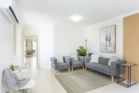 Mt Hawthorn Family Home - EXECUTIVE ESCAPES - Darwin Holiday 3