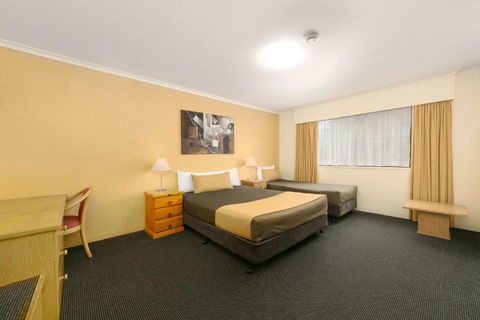 Mt Ommaney Hotel Apartments - Darwin Holiday 3