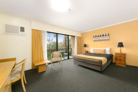 Mt Ommaney Hotel Apartments - Darwin Holiday 1