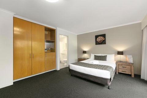 Mt Ommaney Hotel Apartments - Darwin Holiday 0