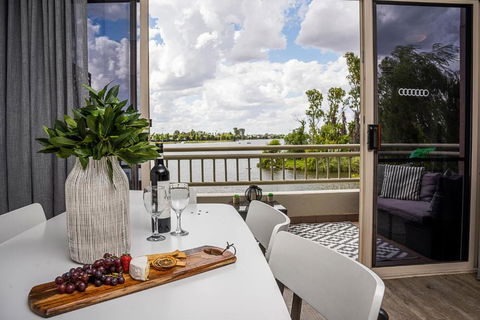 Mulwala Lakeside Apartment - Darwin Holiday 0