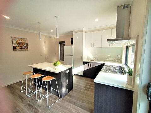 My Place In Albury - Darwin Holiday 3