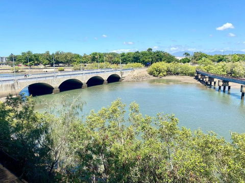 Nature Meets City On Mint - Darwin Holiday 3
