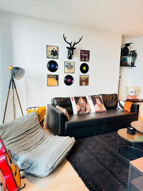 New Retro Style 2Bedrooms Max For 6 In Heart Of CBD - Darwin Holiday 1