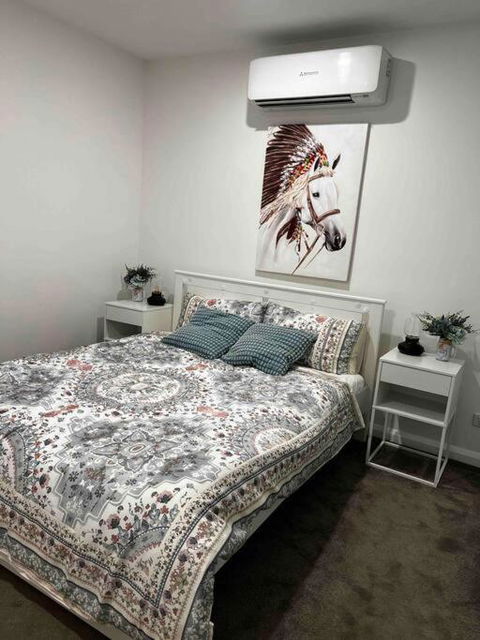 New And Sophisticated Home - Darwin Holiday 1