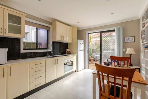 New Granny Flat In Narwee - Darwin Holiday 0