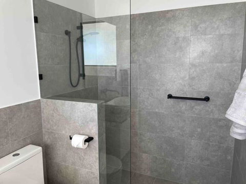New Ground Floor 2 Bed/2 Bath Apartment Marina - Darwin Holiday 3