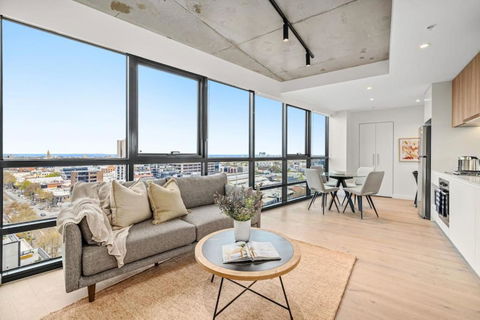 NEW Spectacular Views Southbank - Darwin Holiday 0