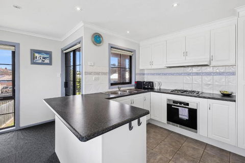 New Street Beach House - Darwin Holiday 3
