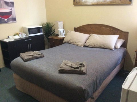 New Whyalla Hotel - Darwin Holiday 1