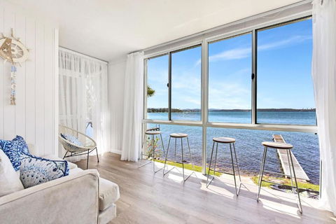 New Property Silverwater Serenity Shores Absolute Waterfront On The Lake - Darwin Holiday 3