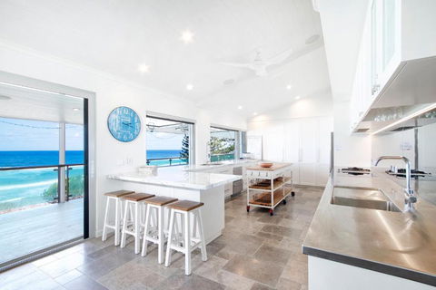 Ocean Panorama With Private Pool! - Darwin Holiday 3