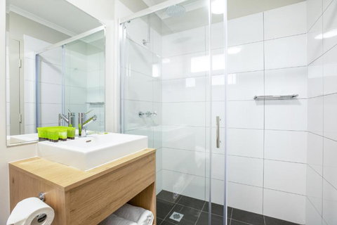 Nightcap At The Charles Hotel - Darwin Holiday 2