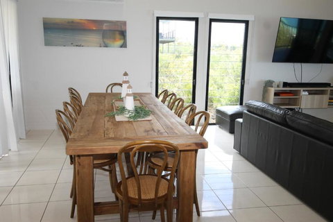 Nirvana - Darwin Holiday 2