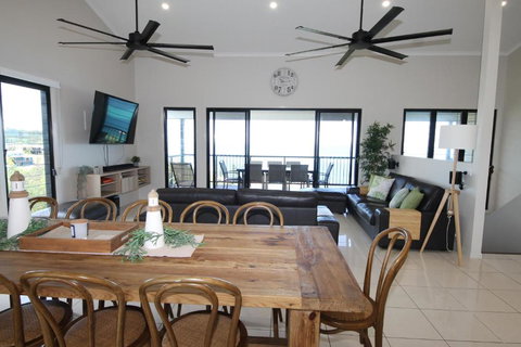 Nirvana - Darwin Holiday 3