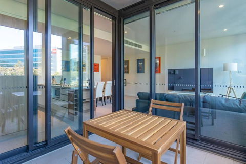 Next To Station Family & Friend Free Parking - Darwin Holiday 1