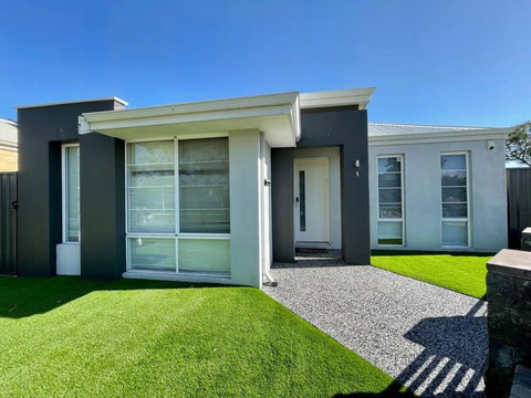 Nice And Neat House For Your Journey - Renovated - Darwin Holiday 2